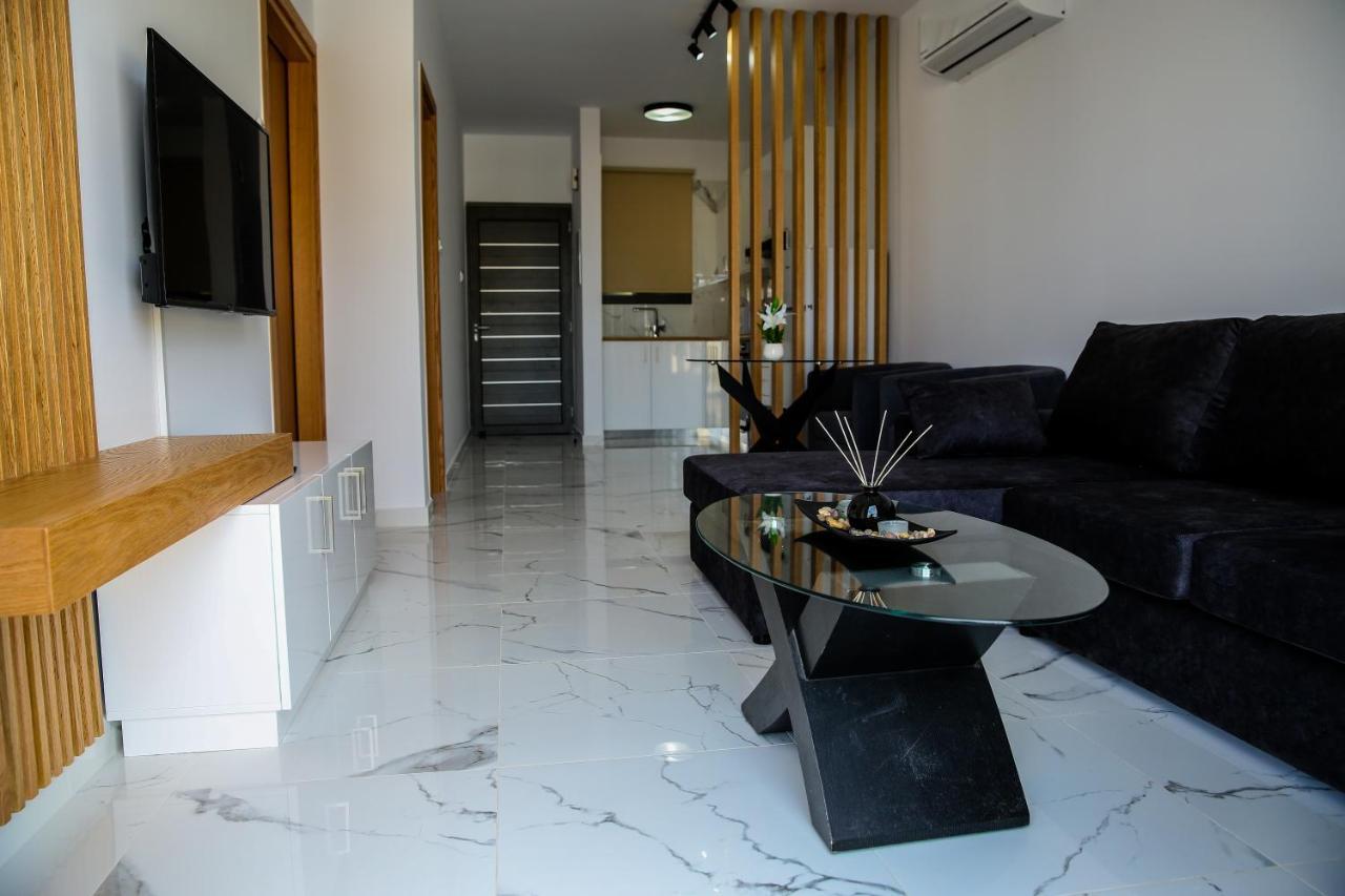 Sea Side Appartment In Kato Paphos Buitenkant foto
