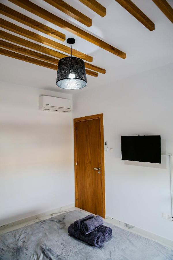 Sea Side Appartment In Kato Paphos Buitenkant foto