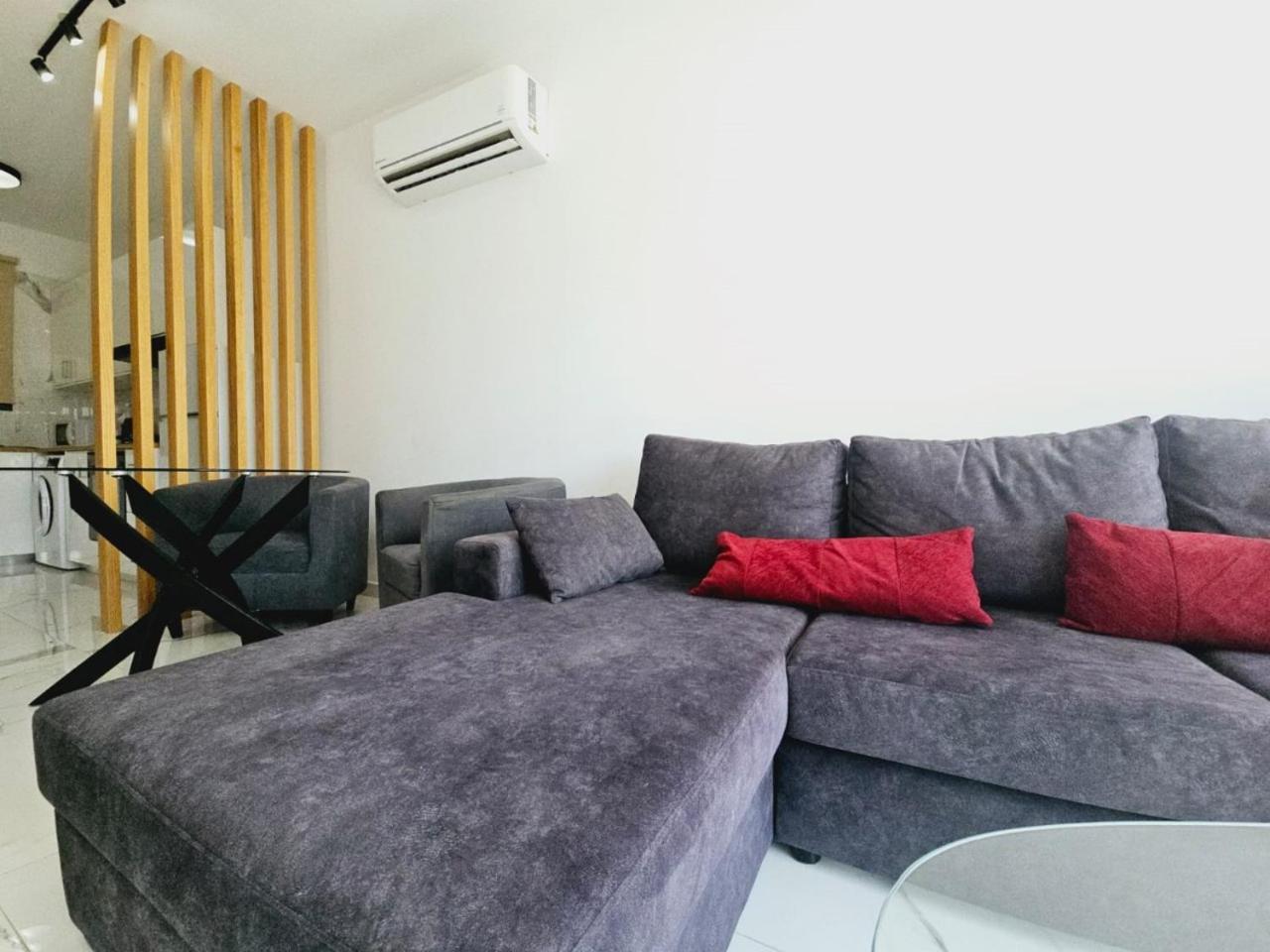 Sea Side Appartment In Kato Paphos Buitenkant foto